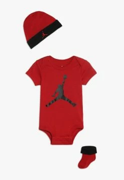 Prix Dégriffé Jordan JUMPMAN SET UNISEX - T-shirt imprimé accessoires basket-ball enfant