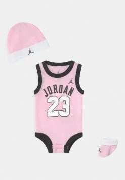 Jordan Prix Avantageux 23 SET UNISEX - Débardeur accessoires basket-ball enfant -Jordan Soldes Boutique 2f4801bcb6e1437eb94eb38496529df0 1