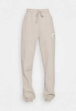 Jordan Prix Distinctifs ESSEN PANT - Pantalon de survêtement pantalons haute femme 28 Jordan Prix Distinctifs ESSEN PANT - Pantalon de survêtement pantalons haute femme -Jordan Soldes Boutique 33f55beb0d294e1e8d36e0116f7a925a 3