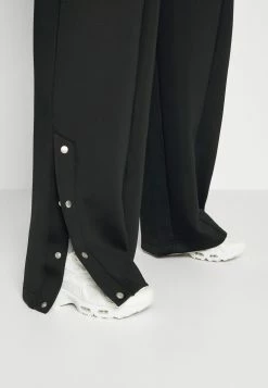 Jordan NEW CLASSICS SUIT - Pantalon de survêtement Prix Légers pantalons haute femme 22 Jordan NEW CLASSICS SUIT - Pantalon de survêtement Prix Légers pantalons haute femme -Jordan Soldes Boutique 786fb03f5cec485f8bf82a620acf8270