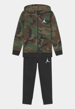 Jordan Bas Prix ESSENTIALS CAMO SET - SurvĂȘtement vĂȘtements basket-ball enfant
