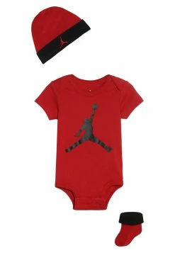 Prix Dégriffé Jordan JUMPMAN SET UNISEX - T-shirt imprimé accessoires basket-ball enfant -Jordan Soldes Boutique 9dd99a3fc81744079bc2689de74bc918 3