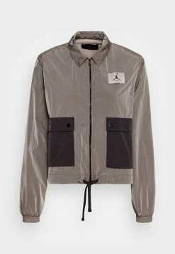 Petit Prix Jordan ESSEN WOVEN - Veste légère vestes col à revers femme -Jordan Soldes Boutique a24c06b1a19a4400b5e1f4ea3e31d584 2