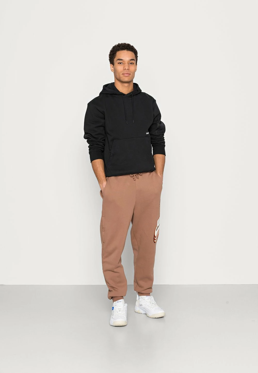 Jordan PANT - Pantalon de survêtement Prix Affortable pantalons normale homme 4 Jordan PANT - Pantalon de survêtement Prix Affortable pantalons normale homme – Image 2