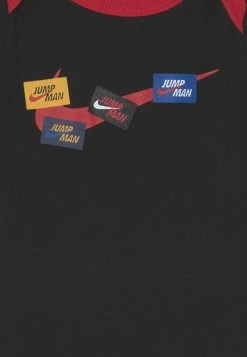 Jordan SET UNISEX - T-shirt imprimé Prix Dynamité accessoires basket-ball -Jordan Soldes Boutique c4fdacceef3c4dc9bbd5b0f1dce2634d