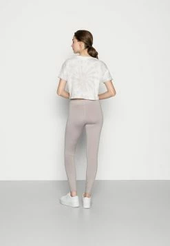 Prix Usine Jordan CORE - Legging pantalons normale femme 12 Prix Usine Jordan CORE - Legging pantalons normale femme -Jordan Soldes Boutique db21f20e2c944f33ae05b9c2bf13ded5