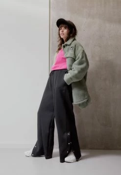 Jordan NEW CLASSICS SUIT - Pantalon de survêtement Prix Légers pantalons haute femme